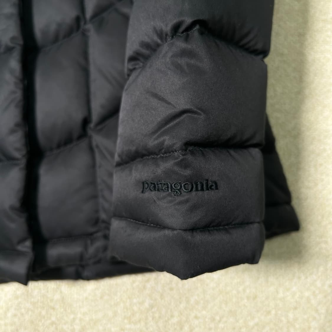 (S) 파타고니아 블랙 경량 패딩  상품이미지5