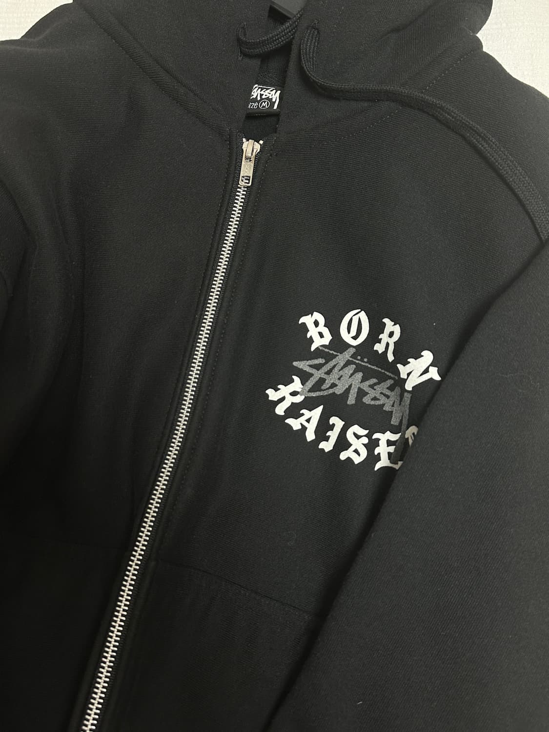 스투시 본앤레이즈드 후드집업 m 상품이미지2