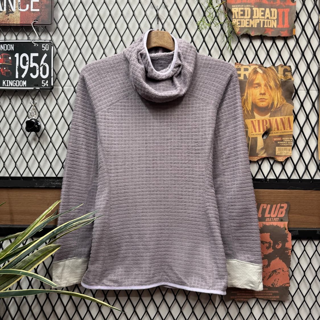 파타고니아 R3 리버시블 집업 자켓 전면 로고 포켓 포인트 퍼플 상품이미지2