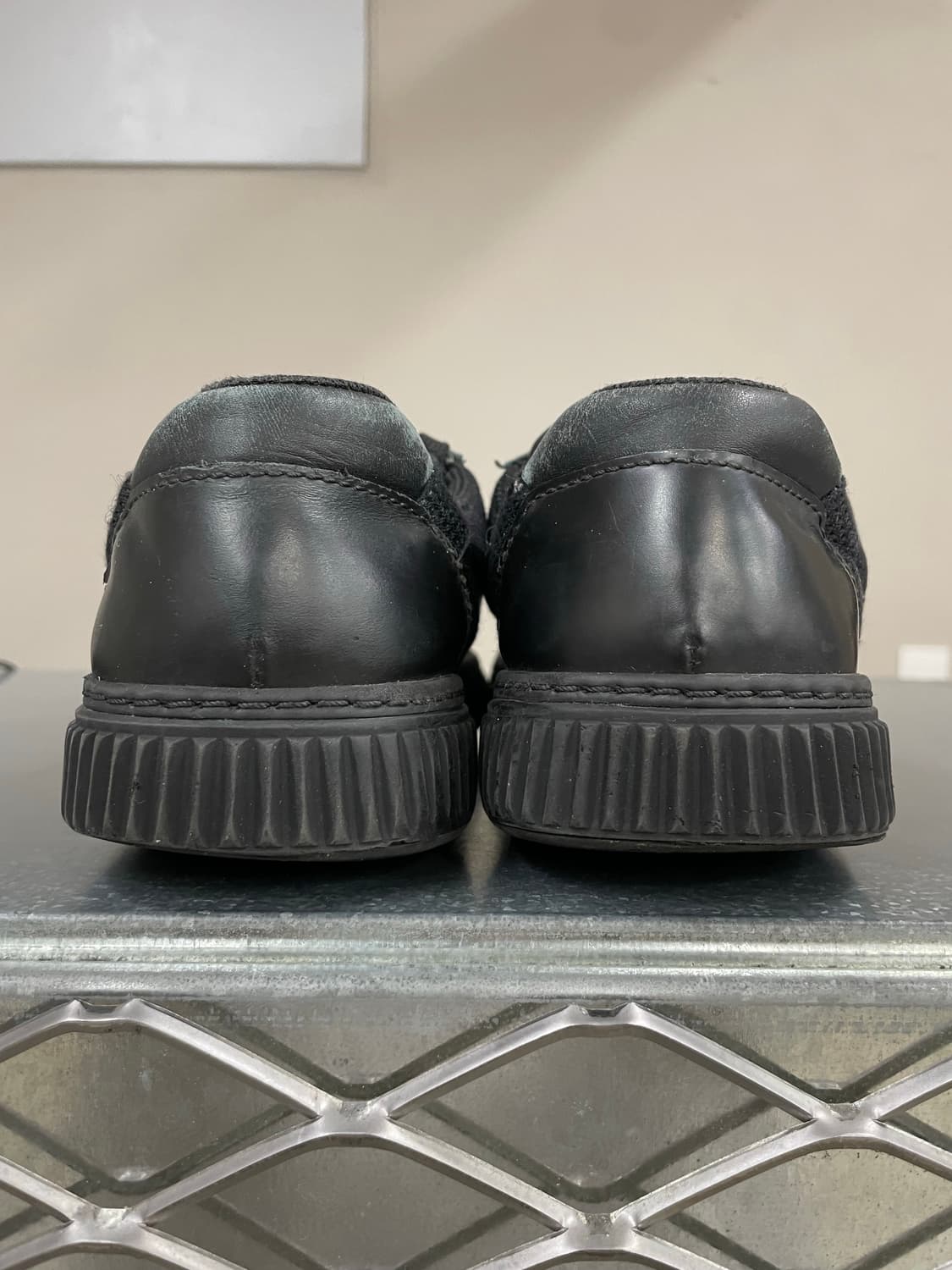 프라다 나일론 스니커즈 블랙 5 상품이미지3