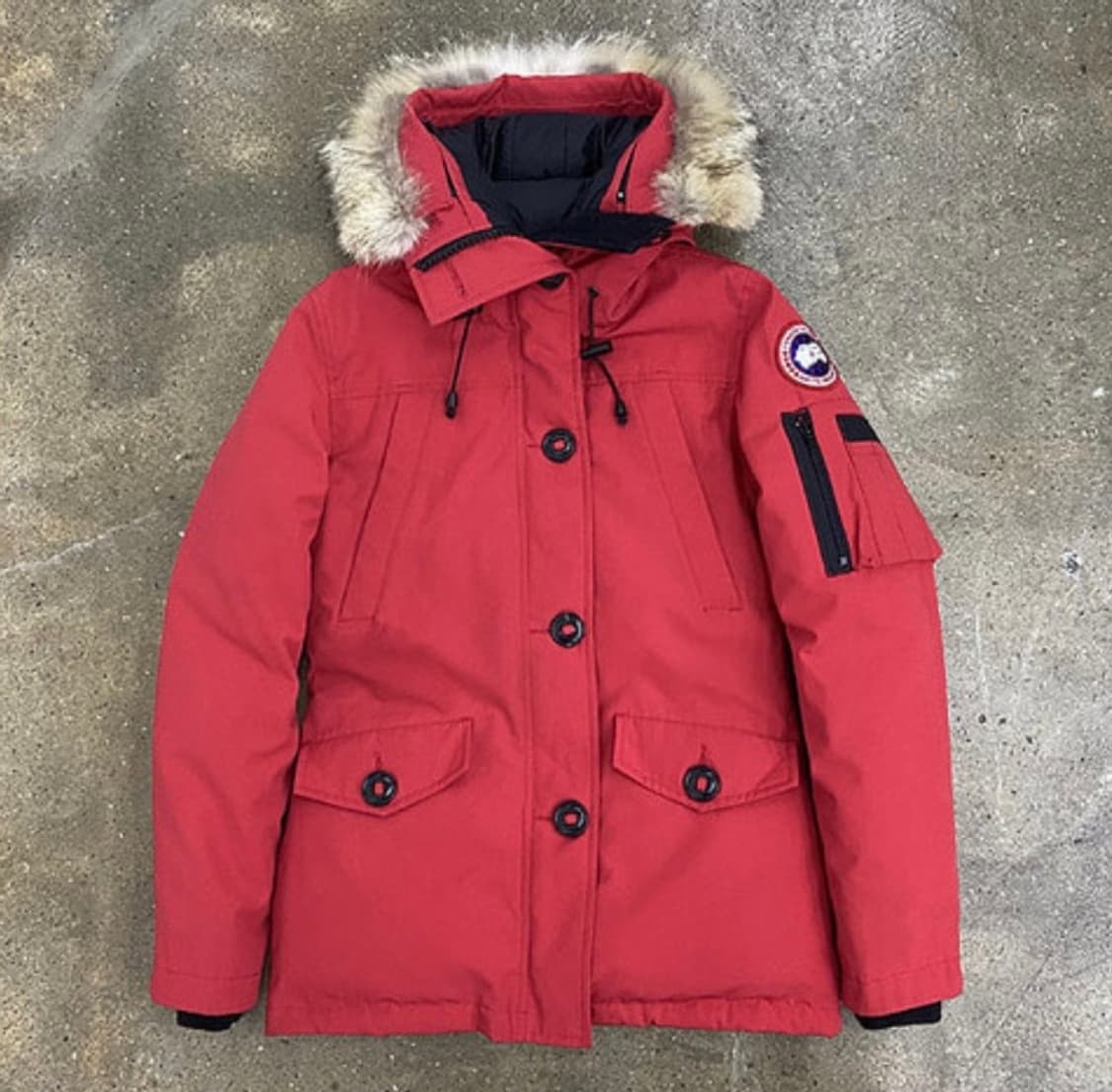 캐나다구스 몬테벨로 다운 파카 상품이미지1