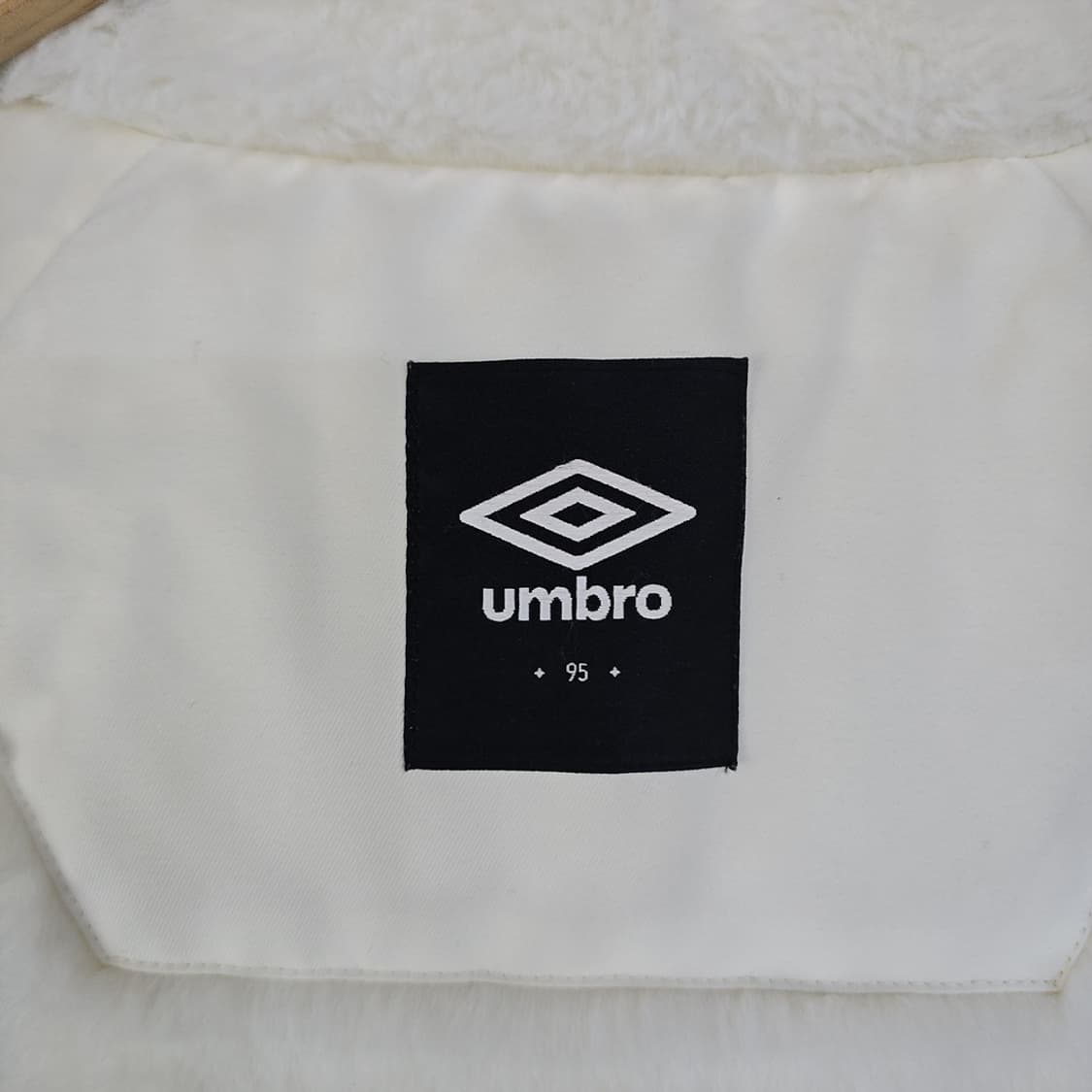 엄브로 UMBRO 덕다운 배색 숏패딩 95(M) 상품이미지6