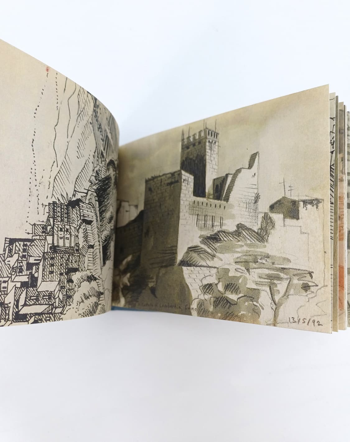 영국 예술가 앤 데스멧(Anne Desmet)이 이탈리아 디자인책 상품이미지4