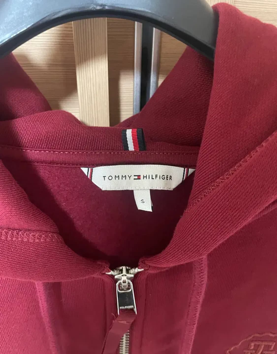타미힐피거 버건디 숏 후드집업 상품이미지2