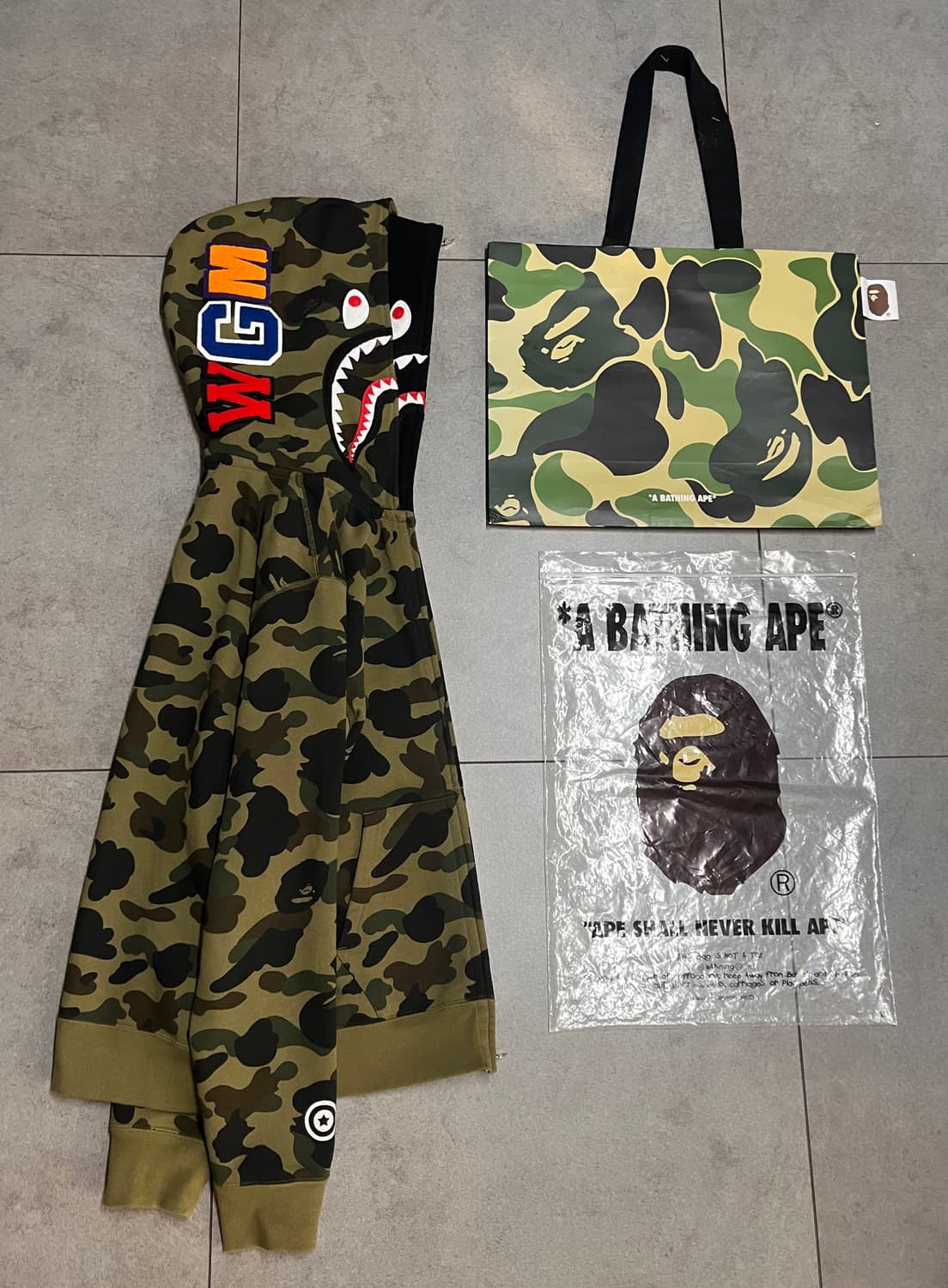 새상품급) 베이프 더블 후드 녹계 샤크 후드집업 상품이미지1