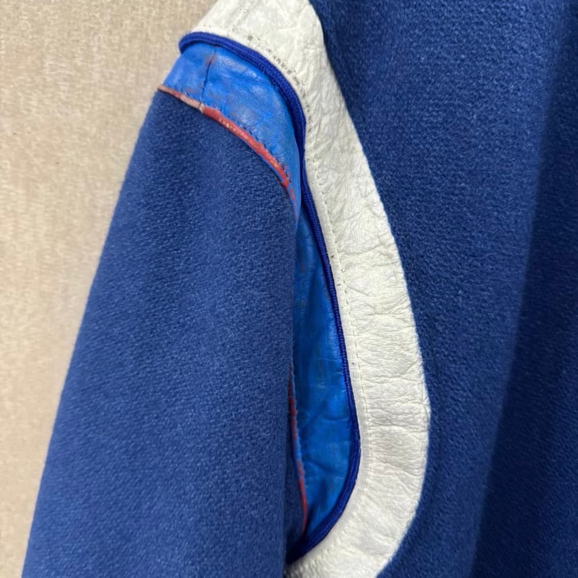 DeLONG 90s USA 오리지널 레더 슬리브 바시티 자켓 상품이미지5