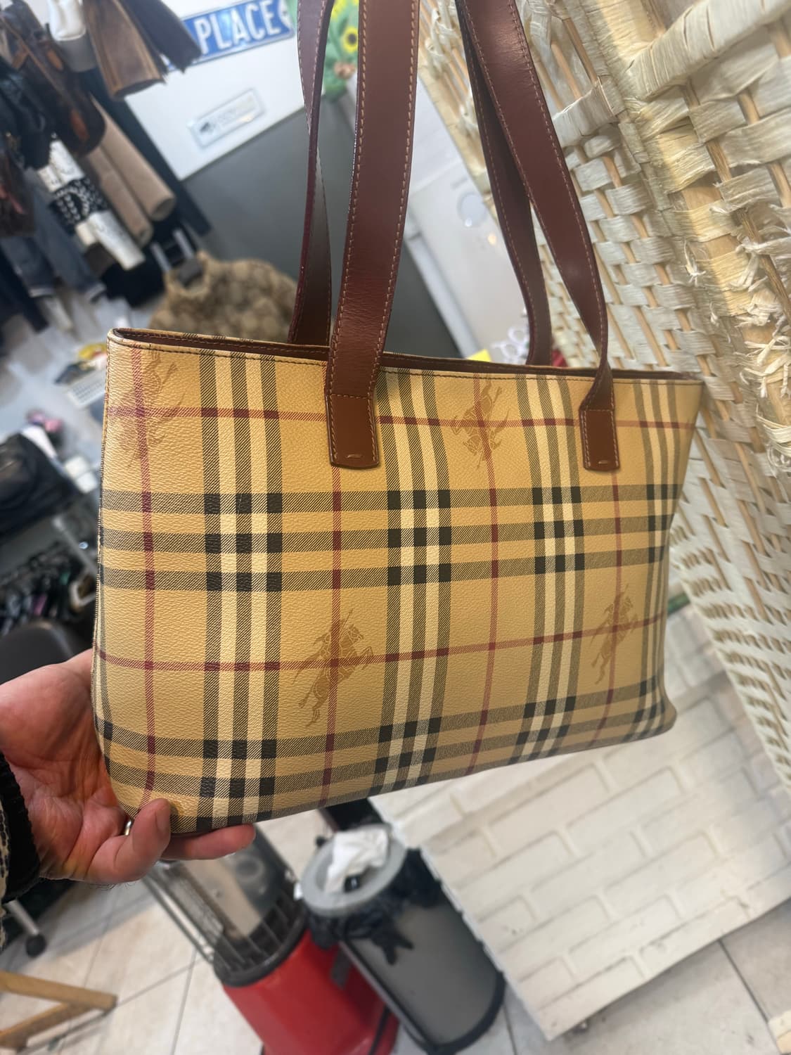 정품 버버리 노바체크 쇼퍼백 팝니다 상품이미지3