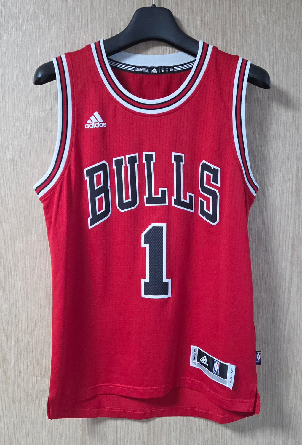 (착샷) 아디다스 시카고 불스 유니폼 스윙맨 데릭 로즈 상품이미지1