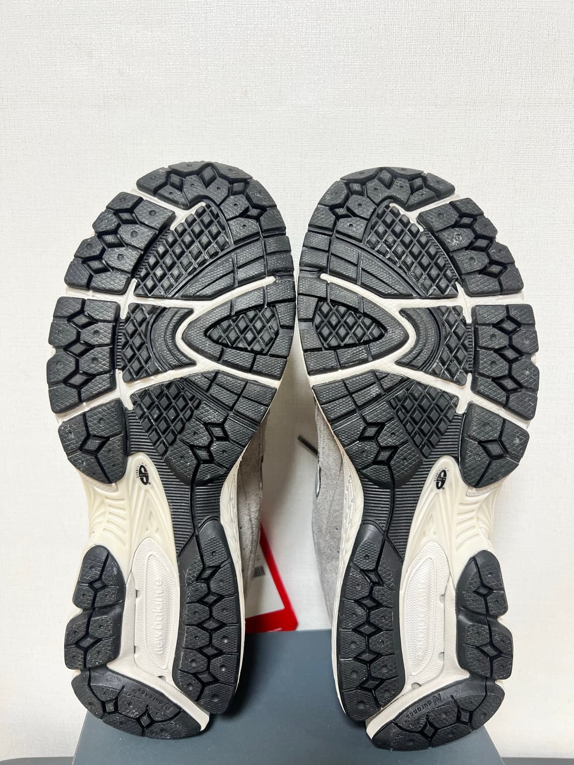 뉴발란스 2002RC 그레이 265mm 택 포함 새상품 상품이미지4