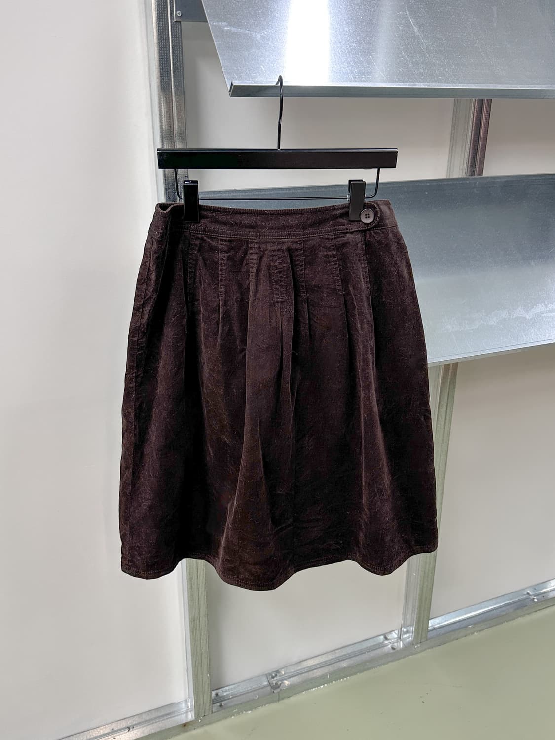 brown corduroy midi skirt 상품이미지1