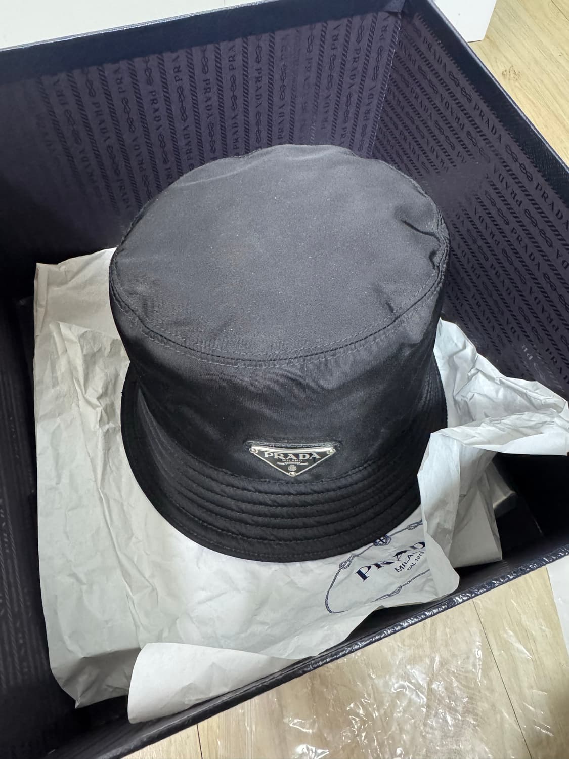 프라다 리나일론 버킷 햇 상품이미지3