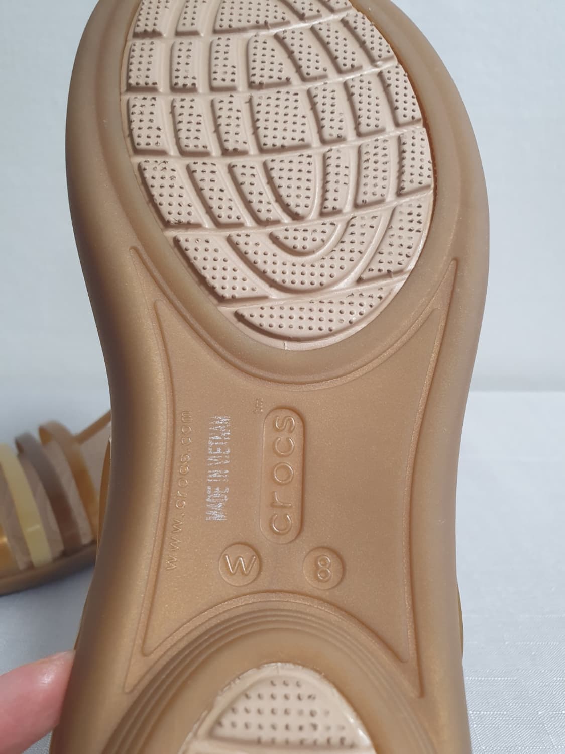 크록스 이자벨라 컷 스트래피 브론즈 샌들 250mm 상품이미지9