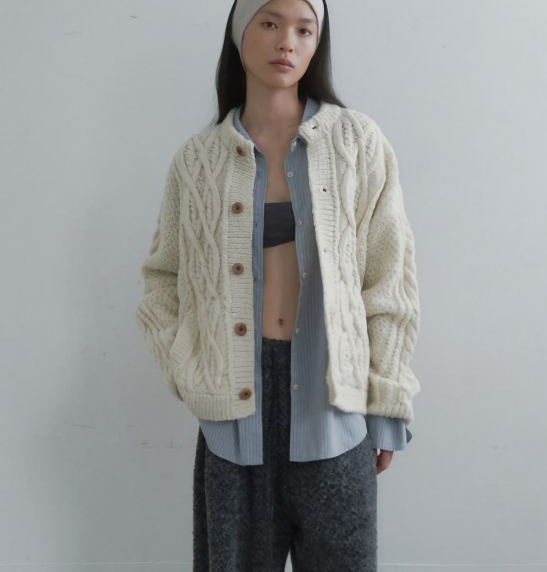 모노크롬 트위스트 가디건 상품이미지1
