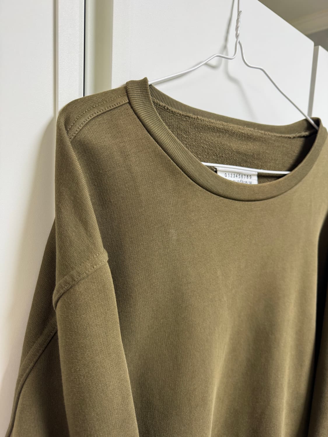 마르지엘라 엘보우패치 맨투맨 상품이미지6