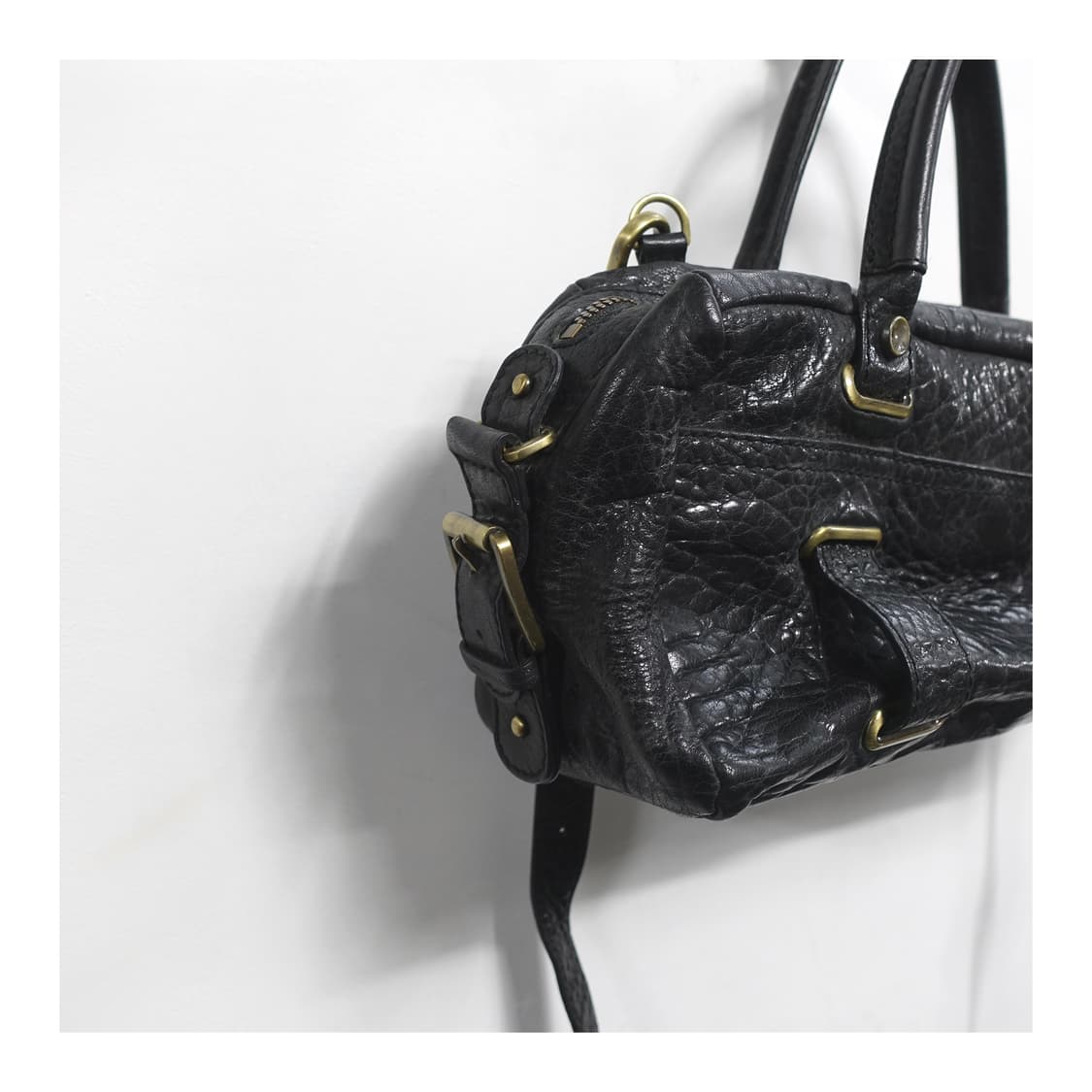 Theory 띠어리 레더 숄더백  상품이미지5