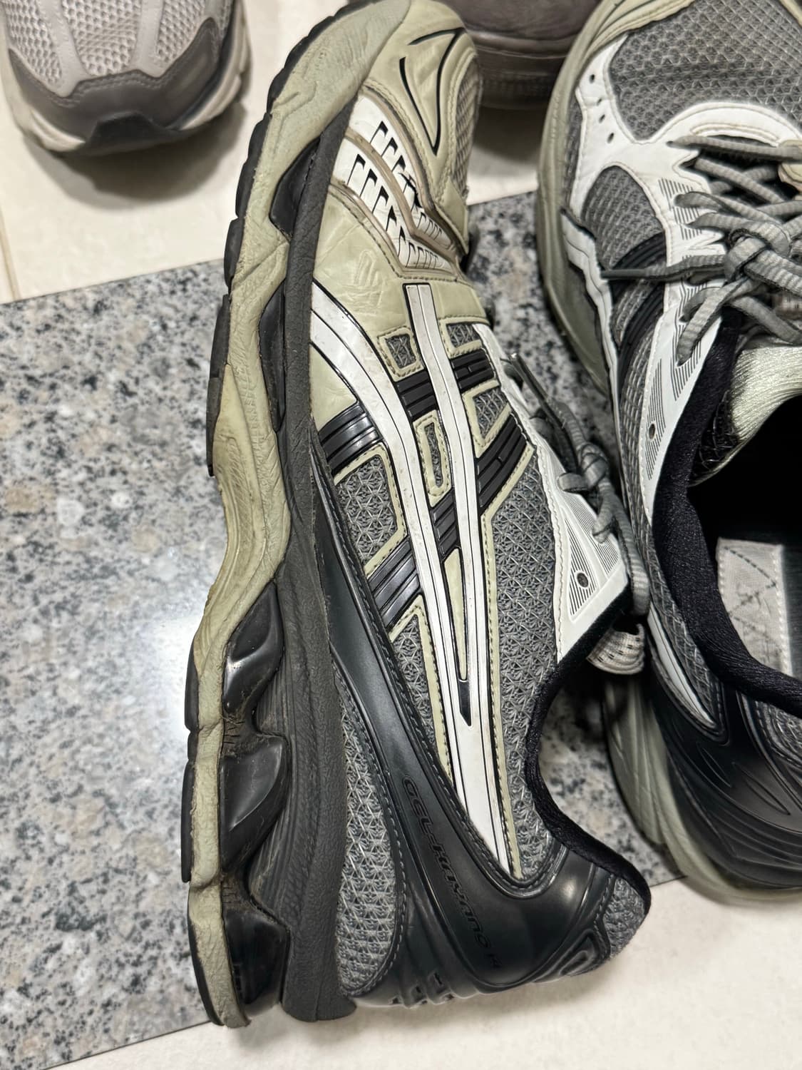 개급처!!!! 아식스 키코 젤 카야노 14 피드몬트 그레이 290 상품이미지3