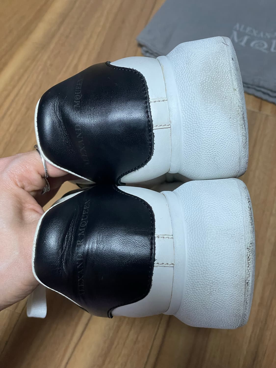 Alexander McQueen 알렉산더맥퀸 오버솔 화이트 블랙 40   상품이미지4