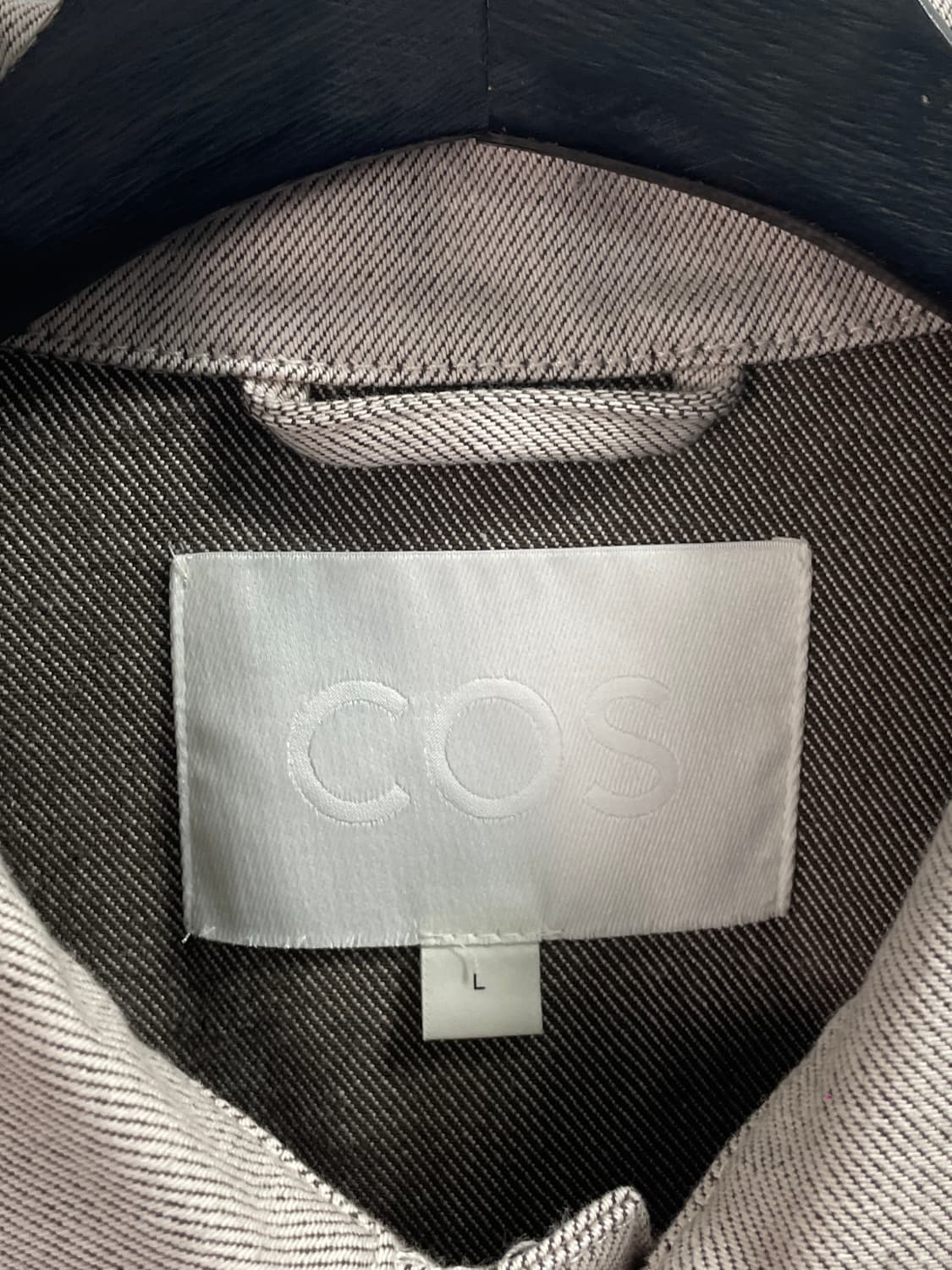 COS 코스 린스드 데님 자켓 (on.214) 상품이미지6