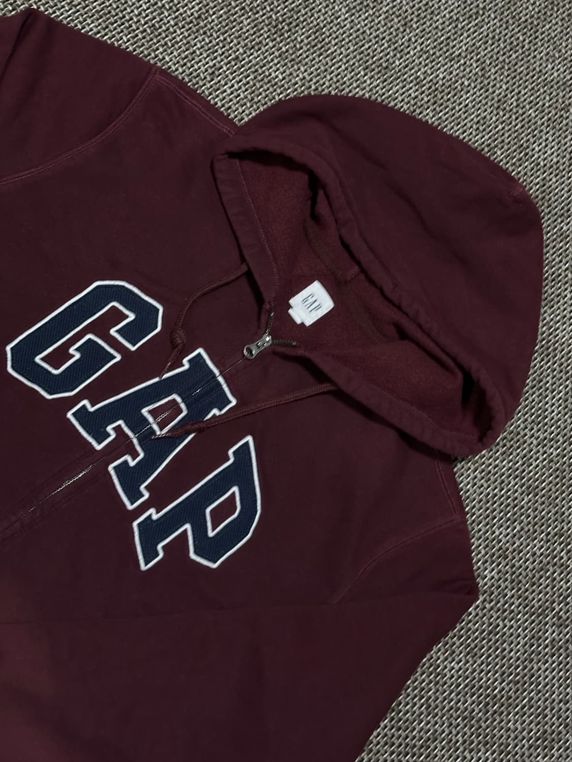 Gap 버건디 후드집업 상품이미지1