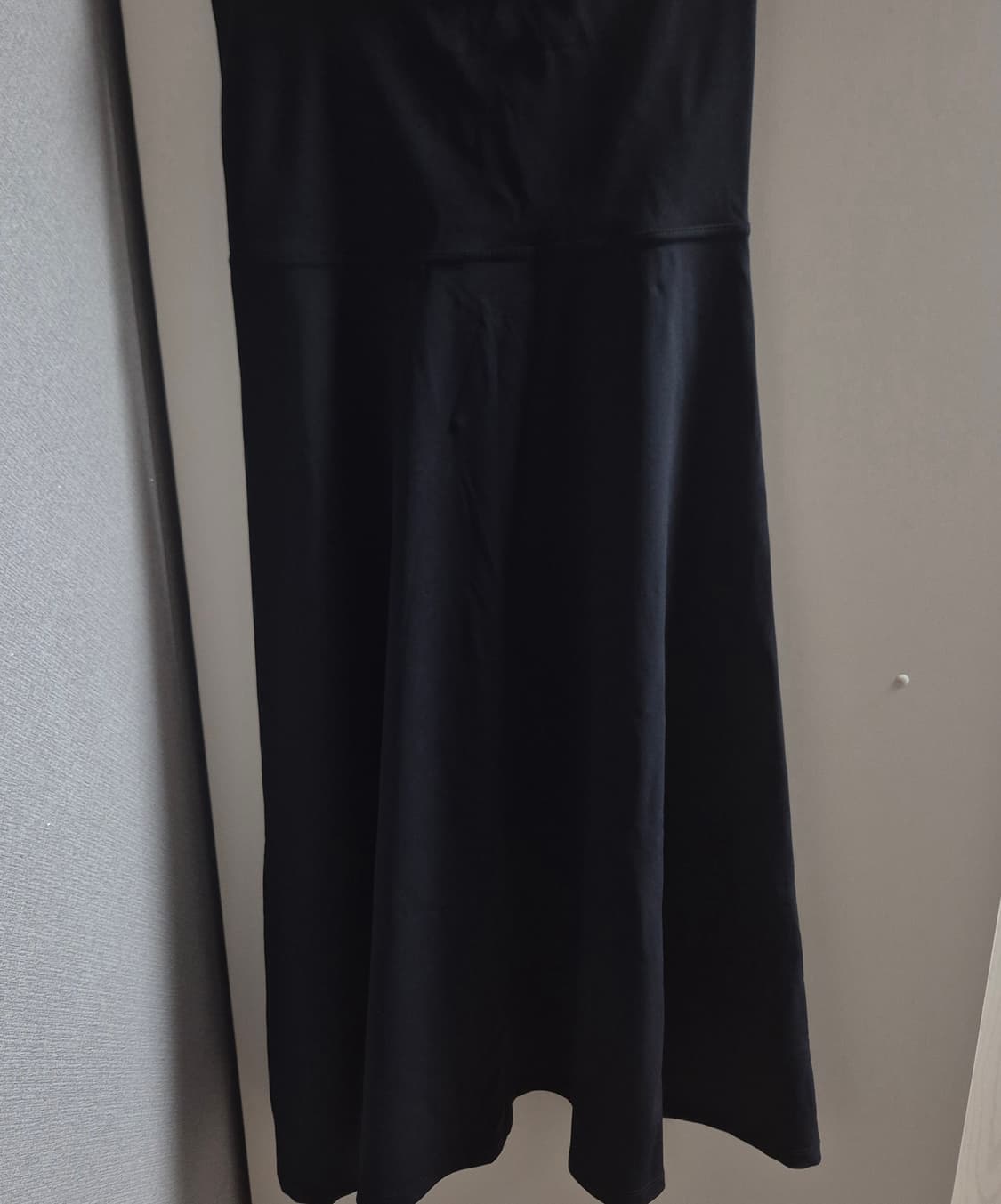 지초이 25-003 플레어드 미디 스커트 상품이미지3