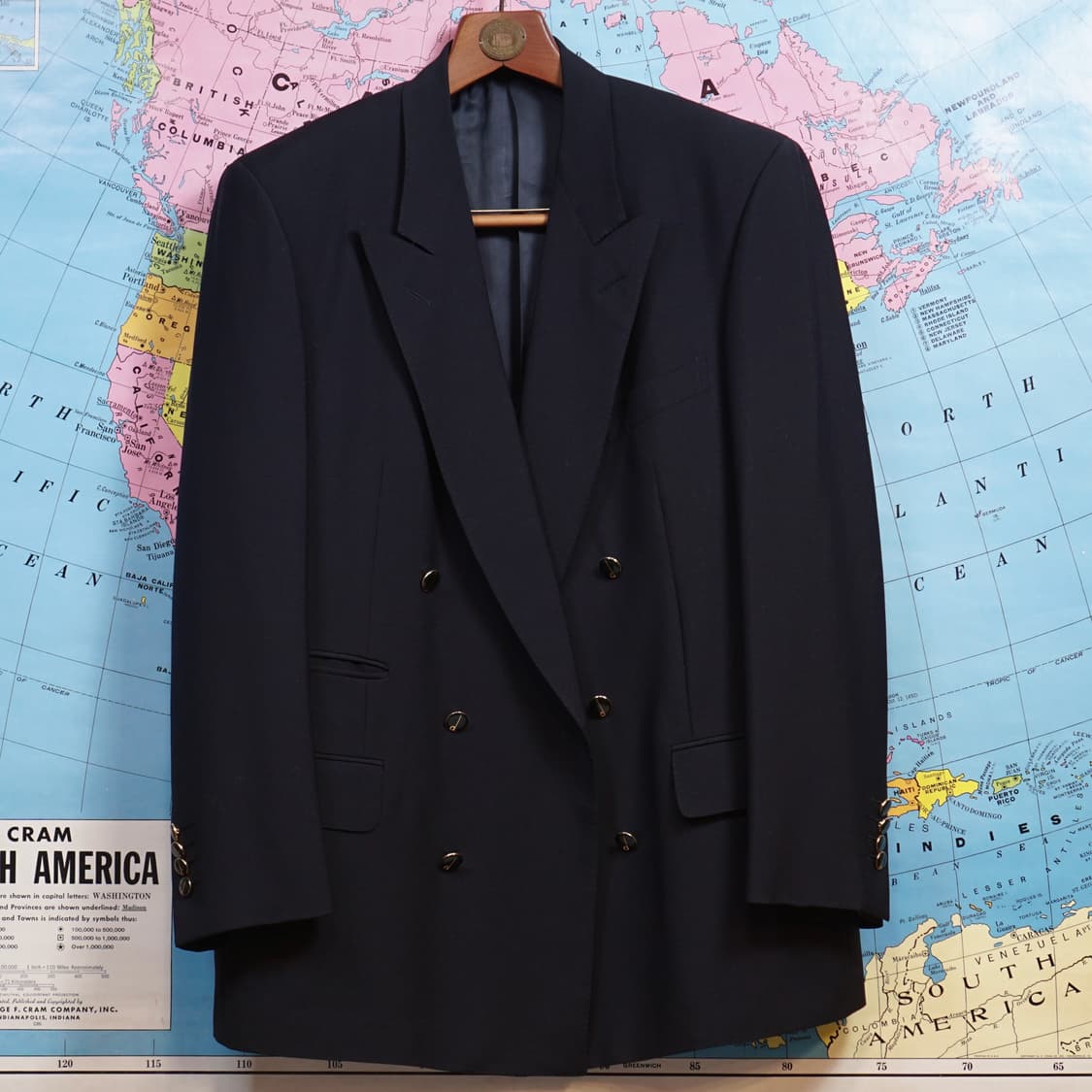 던힐 로고 버튼 더블자켓 상품이미지1