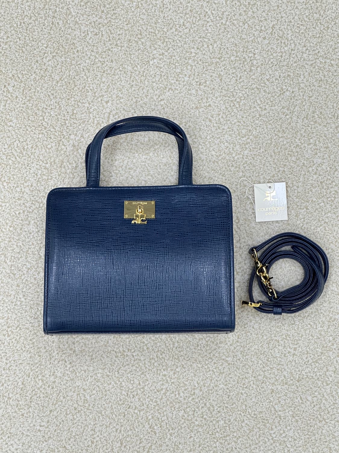 꾸레쥬 네이비 사피아노 핸드백 상품이미지1