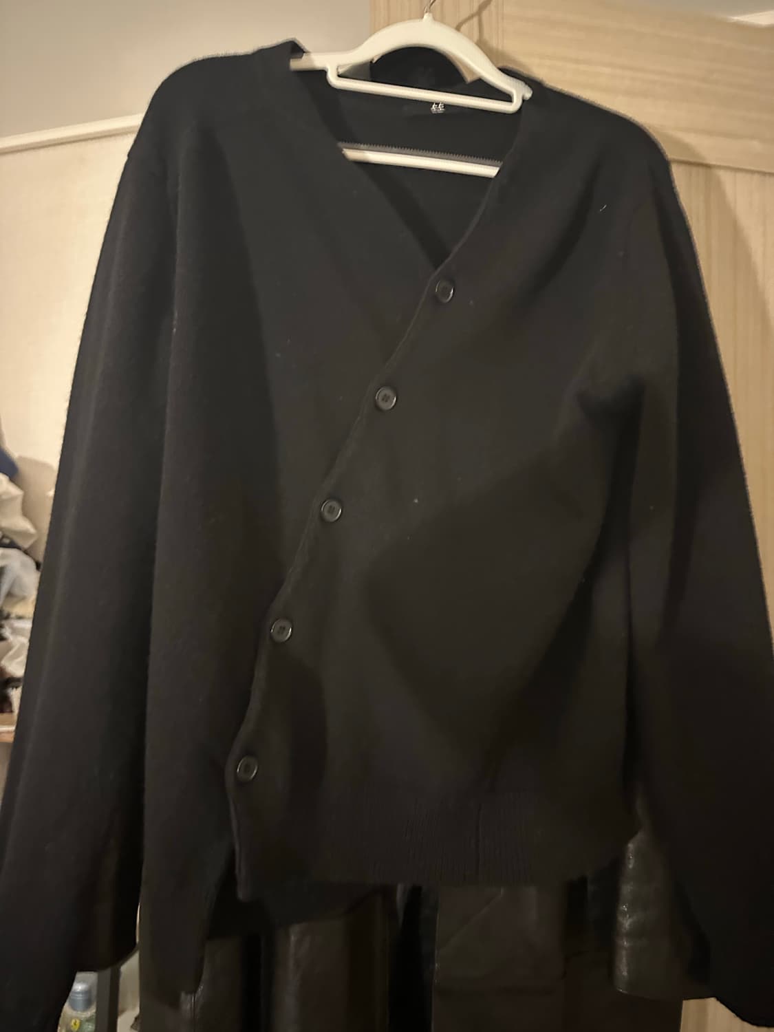 누마레 ee 사선 가디건 fw버전 상품이미지1