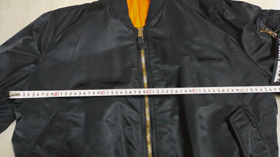 (착샷) 알파인더스트리 ma-1 레귤러핏 블랙  상품이미지7