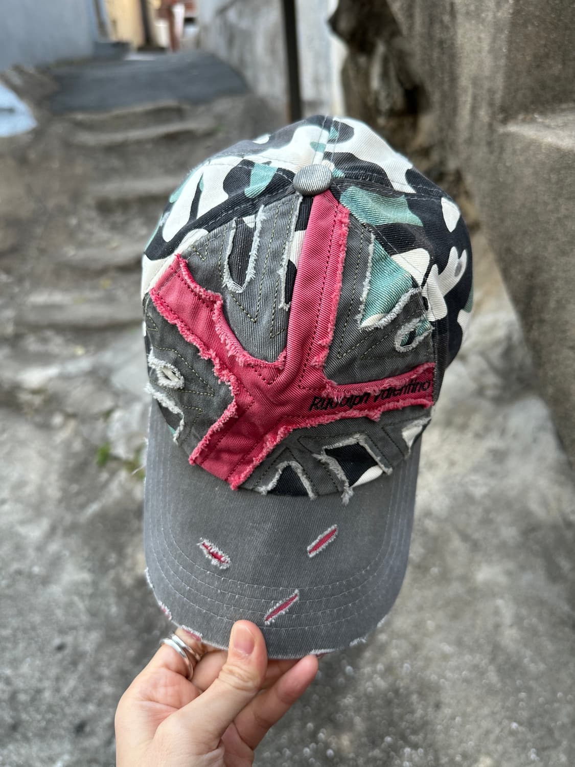 90s Rudolph Valentino camo red cross cap 상품이미지7