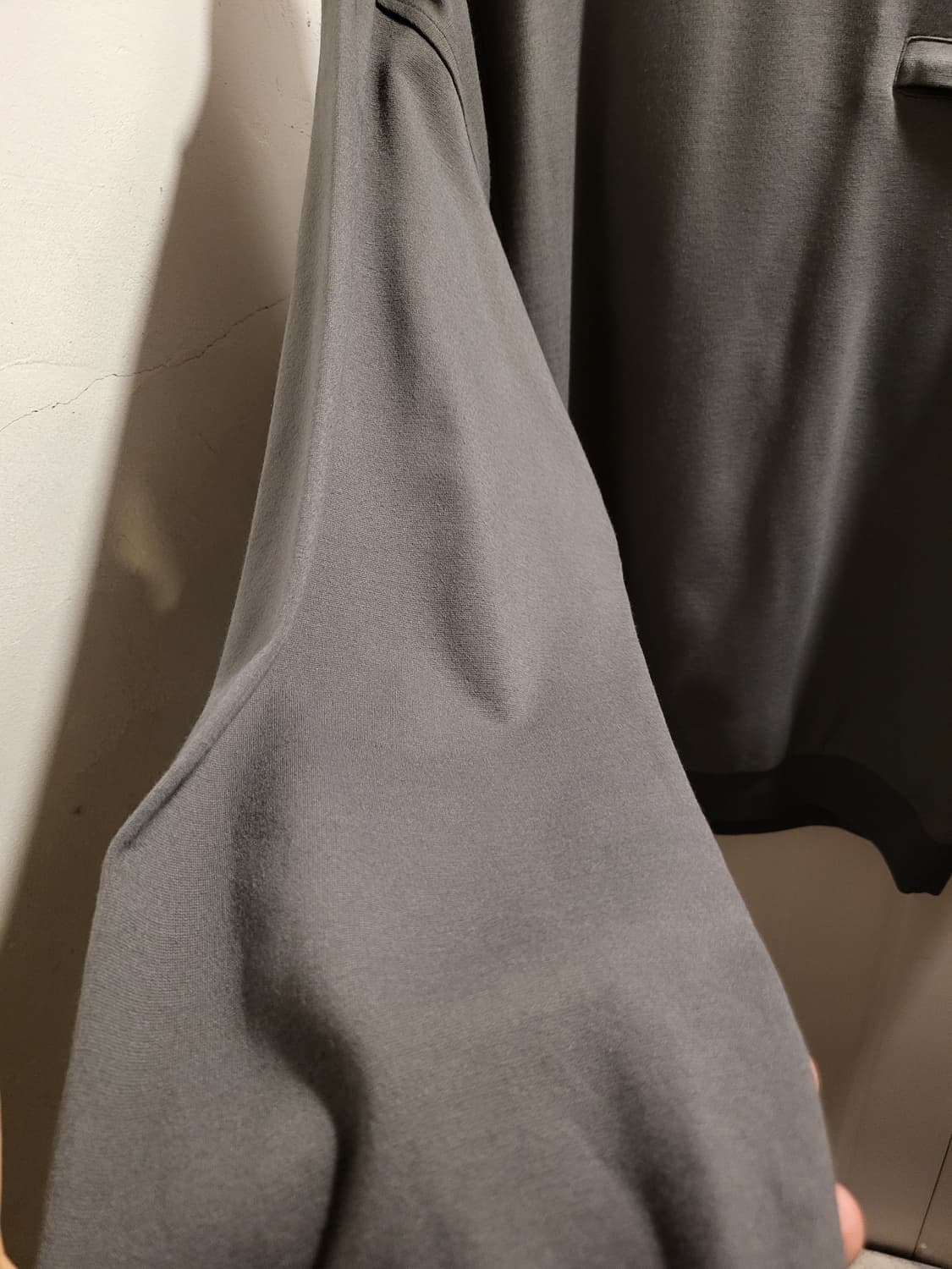 [100]liberclaasy리버클래시 포켓 맨투맨 상품이미지3