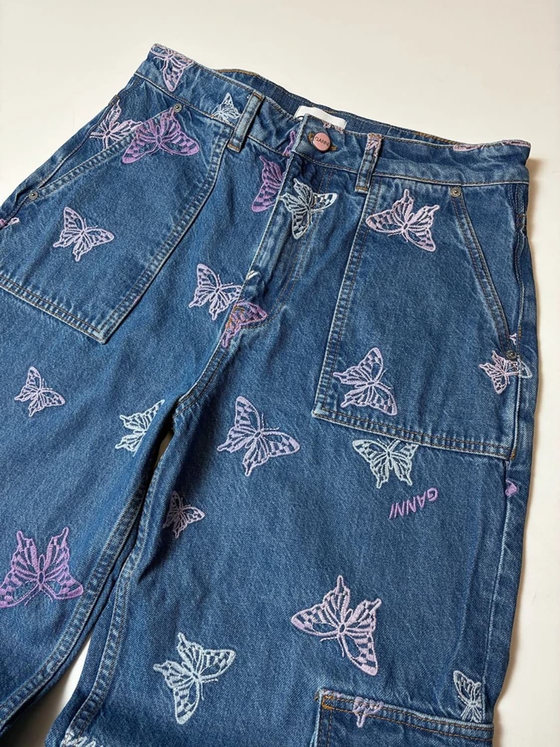 가니 GANNI 버터플라이 자수 와이드 카고 데님 팬츠 PN8898 상품이미지3