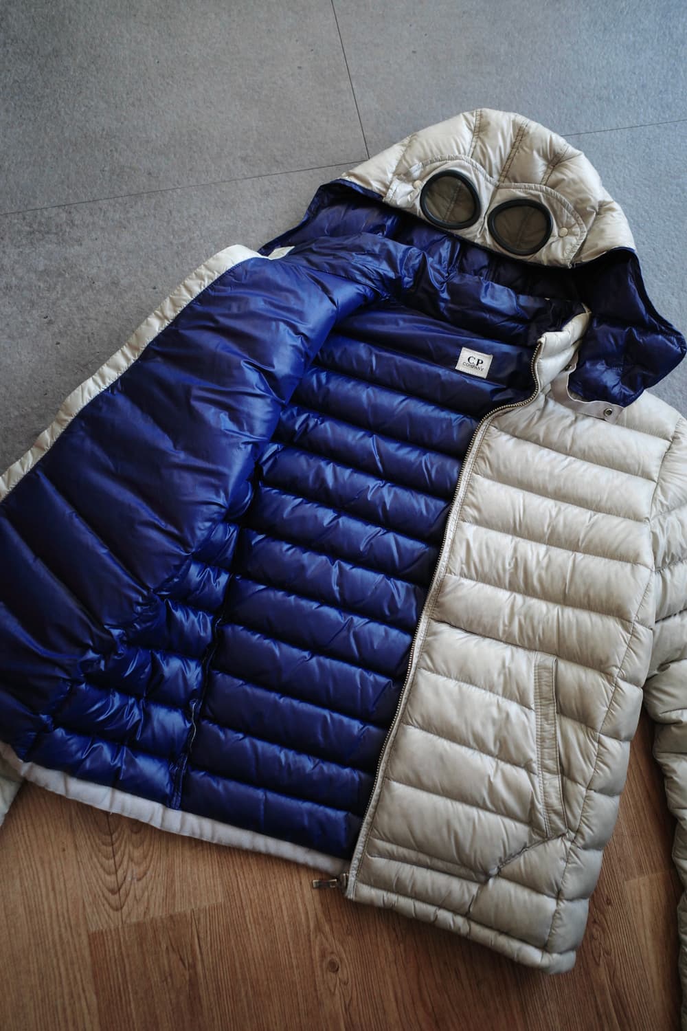 씨피컴퍼니 고글 라이트 다운 자켓 상품이미지7