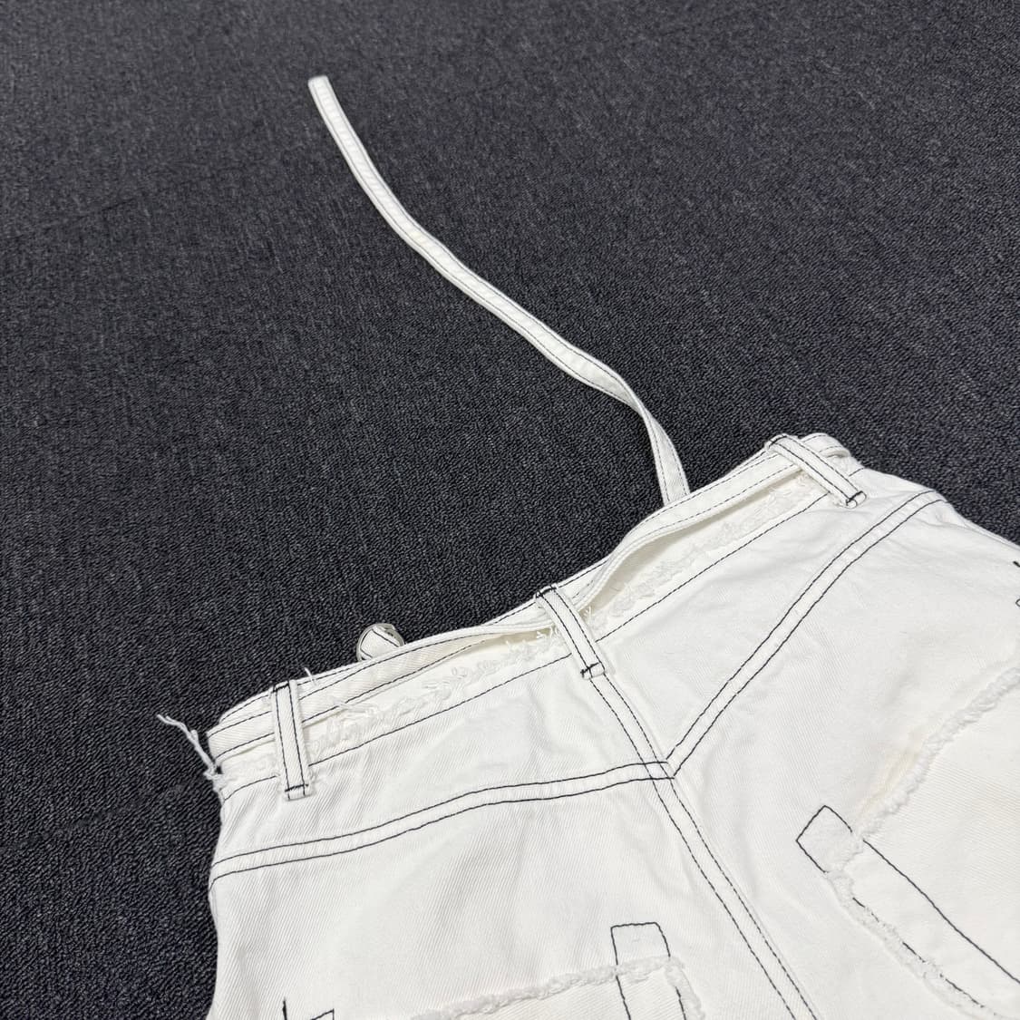 타이핑 미스테이크 화이트 데님 팬츠 상품이미지7