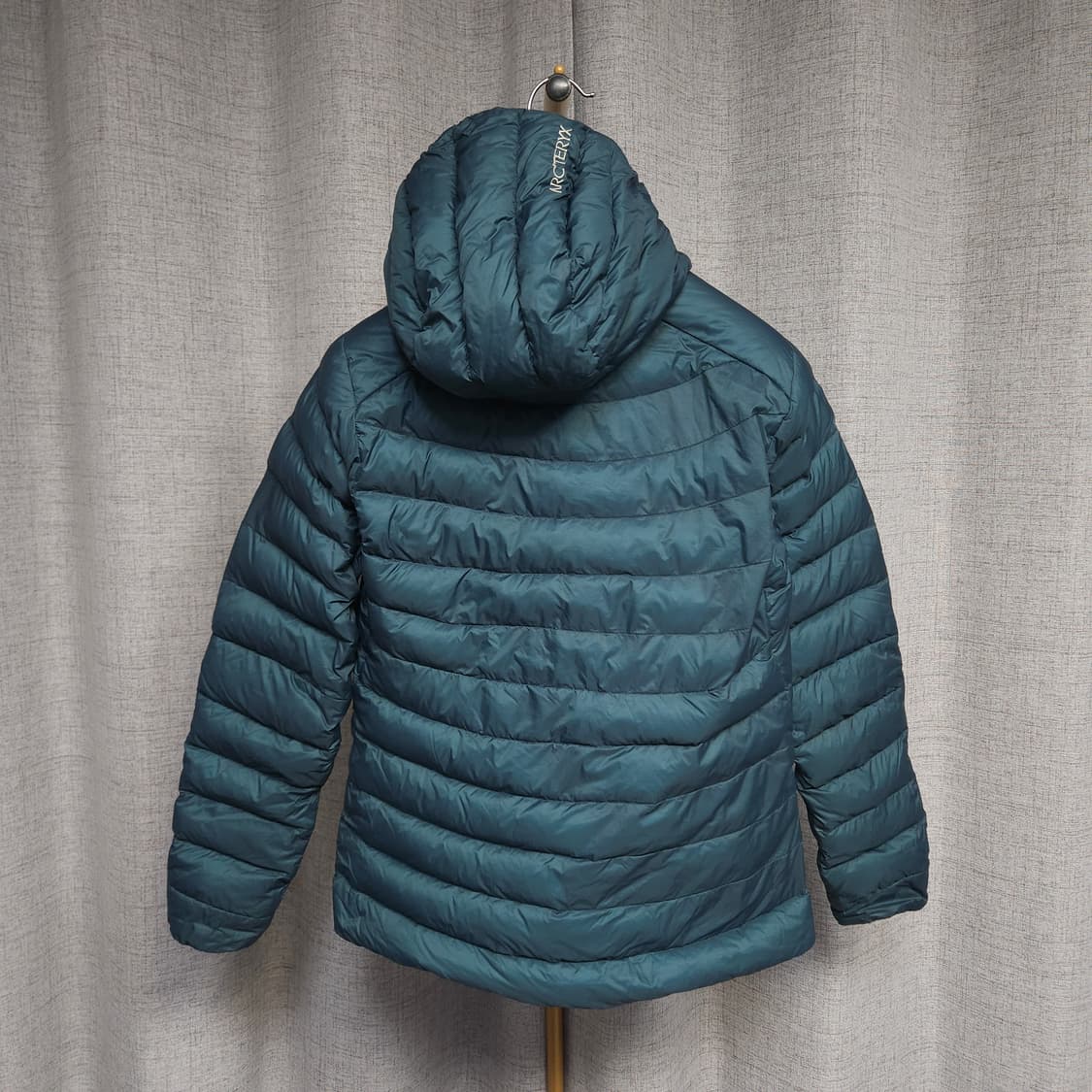 M ) 아크테릭스 여성 세륨 후디 경량패딩 상품이미지4