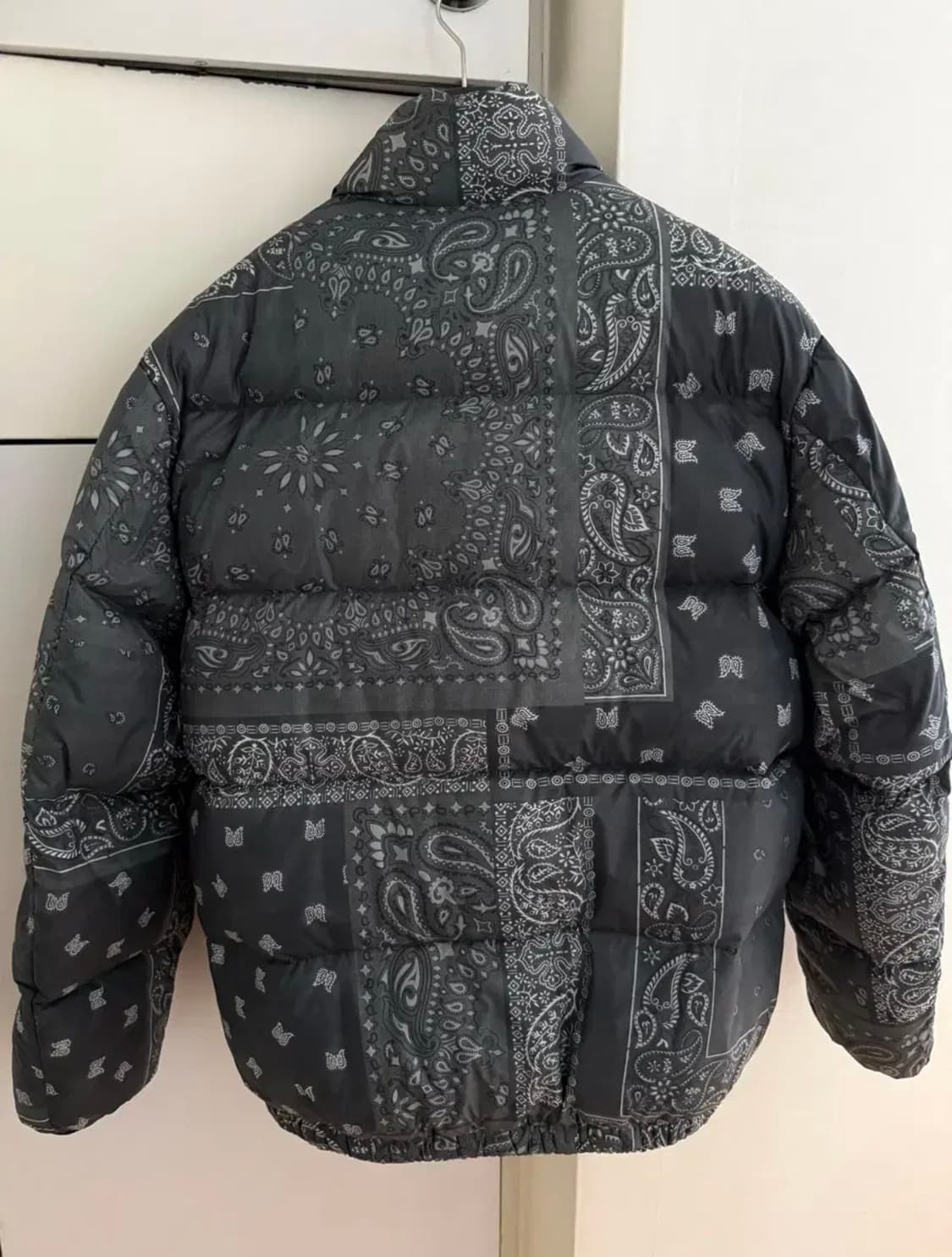 디스이즈네버댓 퍼텍스 다운 패딩 반다나 페이즐리 상품이미지2