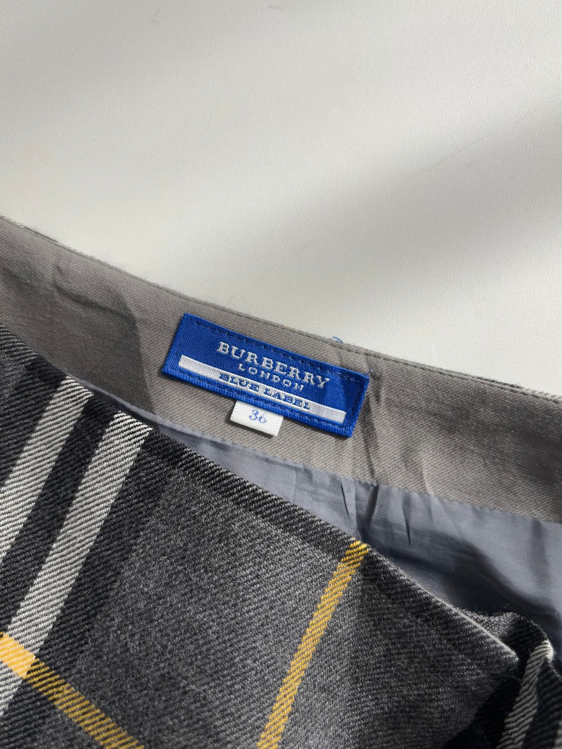 Burberry 버버리 블루라벨 차콜 체크 미니 스커트 상품이미지7