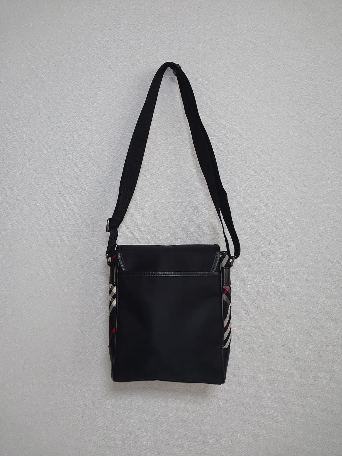 버버리 블랙라벨 나일론 숄더백 크로스백 상품이미지6