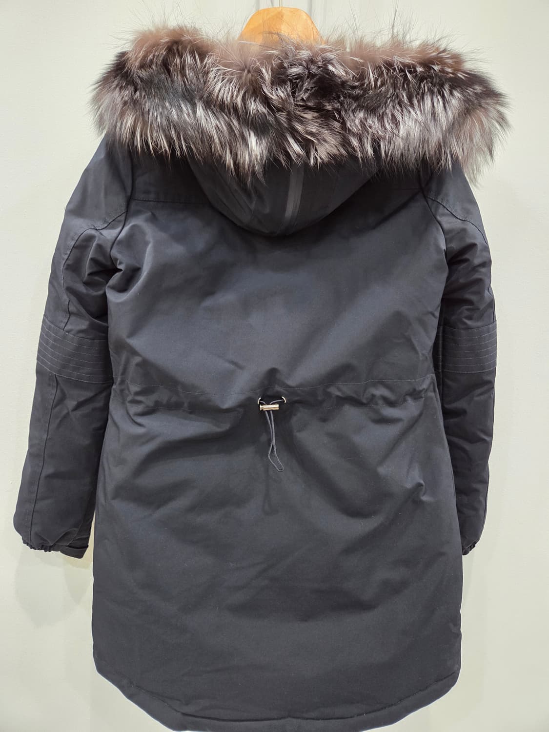 프라다 라쿤털후드 다운자켓(38) 상품이미지2