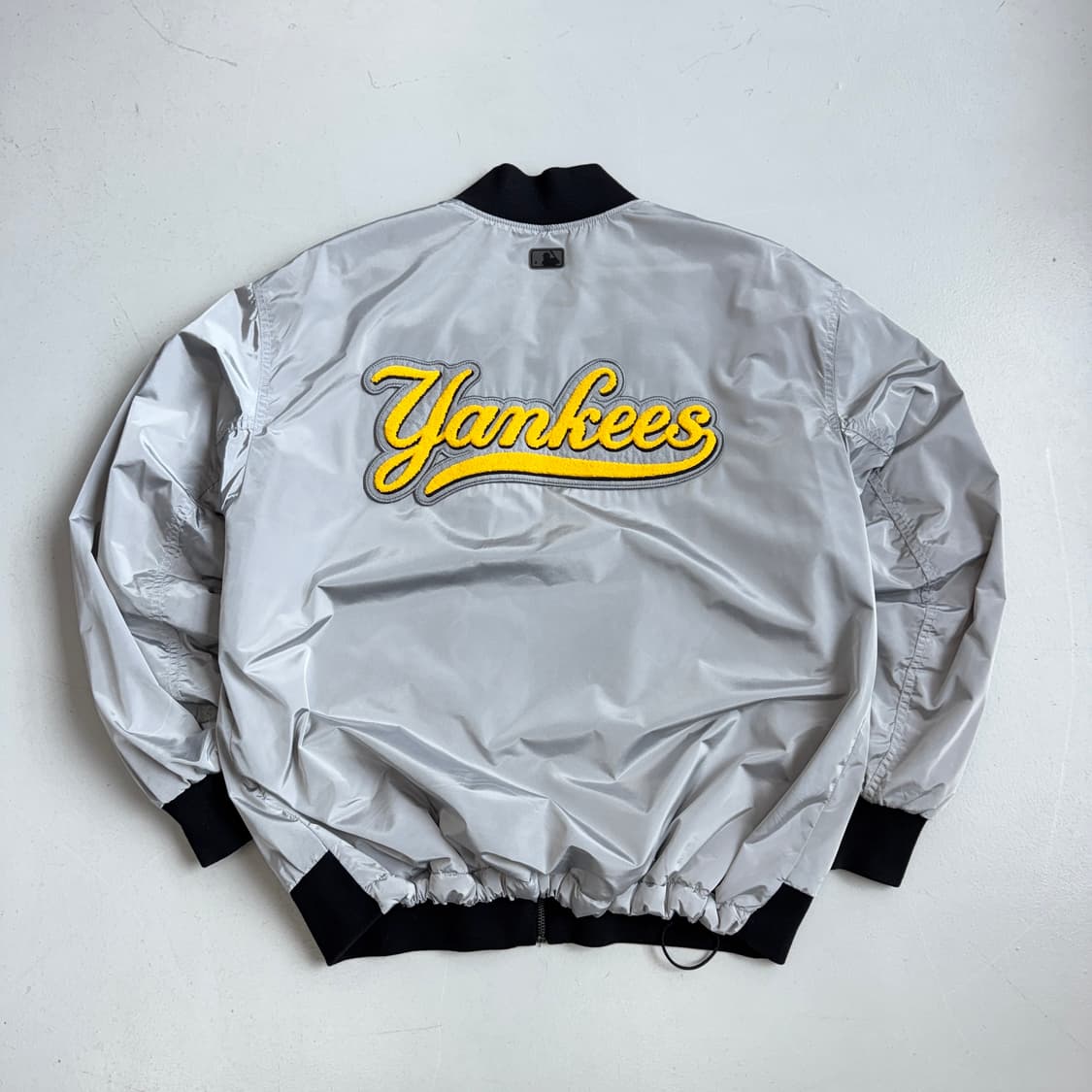 MLB 양키스 사틴 유광 실버 봄버 ma-1 항공점퍼 자켓 상품이미지3