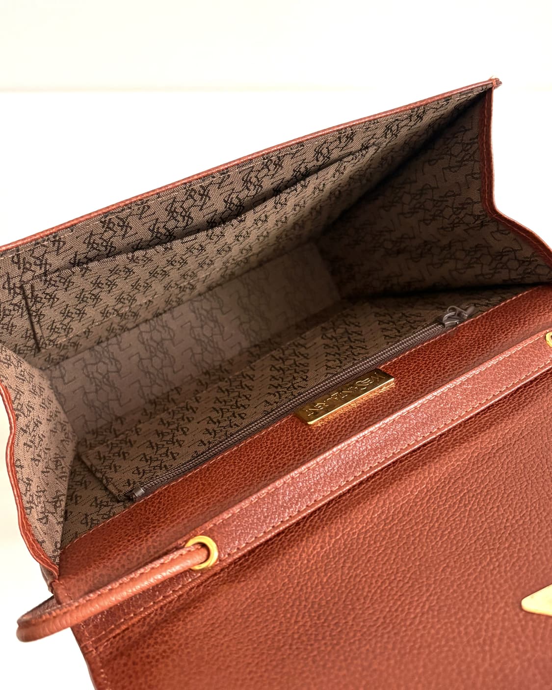 Yves Saint Laurent 입생로랑 YSL 로고 숄더백 브라운 상품이미지8