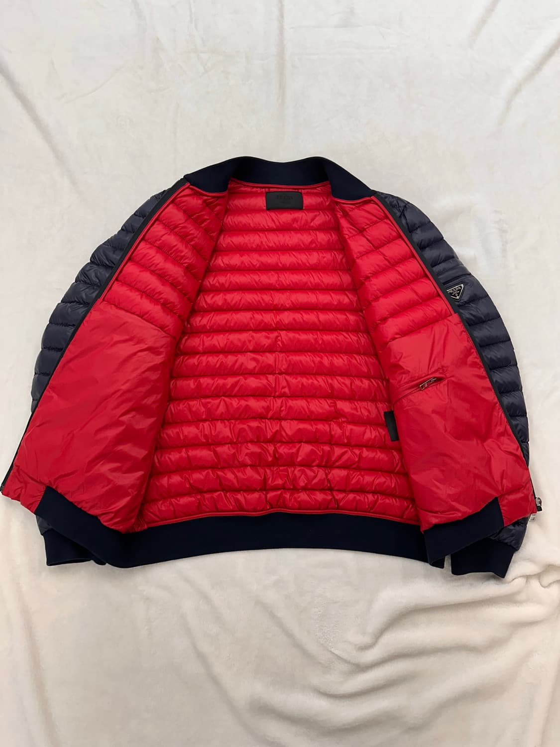 (52)프라다 삼각로고 경량 패딩 네이비 상품이미지6