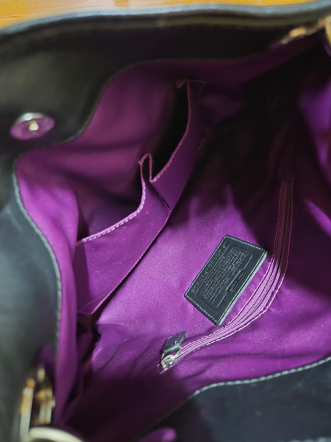 코치 에슐리 레더 히피백 숄더백 상품이미지10