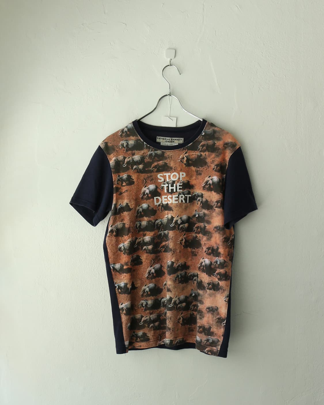캐서린 햄넷 런던 그래픽 티셔츠 상품이미지1