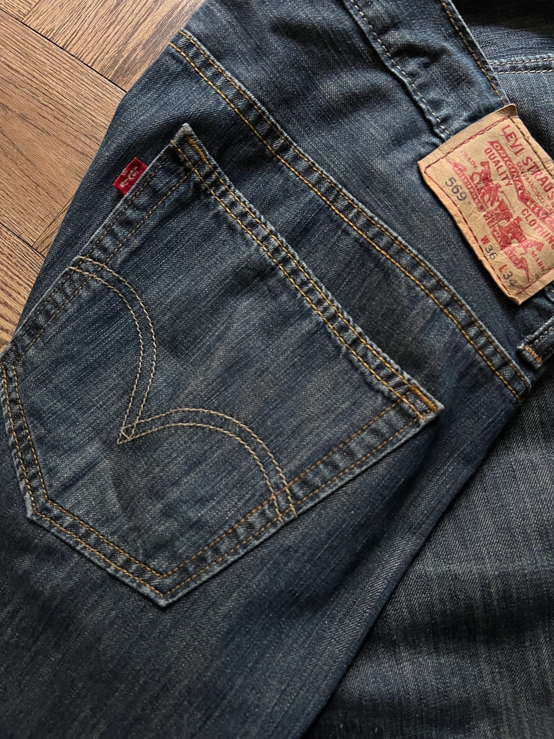 [36]리바이스 569 와이드핏 빈티지 워싱 생지 데님 팬츠 상품이미지5