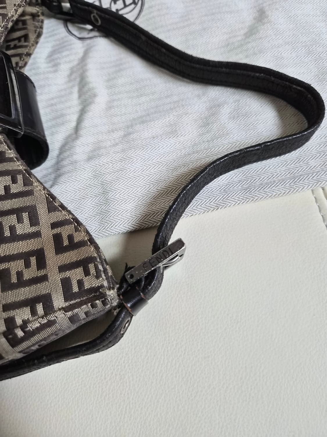 펜디정품 숄더백 28x17 상품이미지5