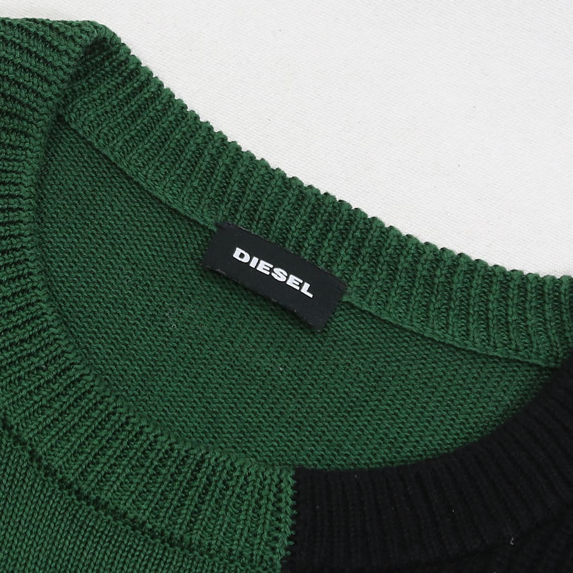 (착용컷) DIESEL 니트 (남성용 100) 상품이미지5