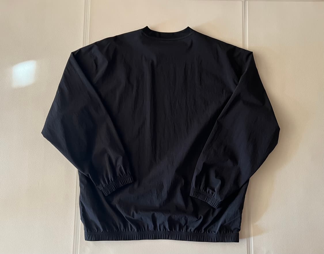 [새상품] XL) 커버낫 컬리지 테크 나일론 맨투맨 블랙 상품이미지6