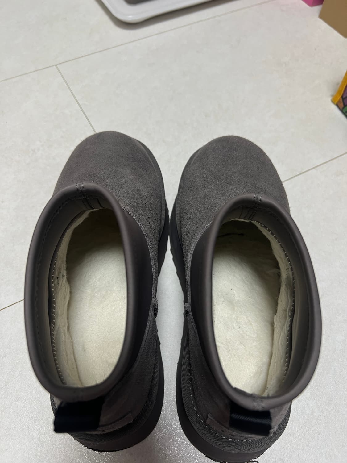 UGG 클래식 미니디퍼 240 상품이미지6