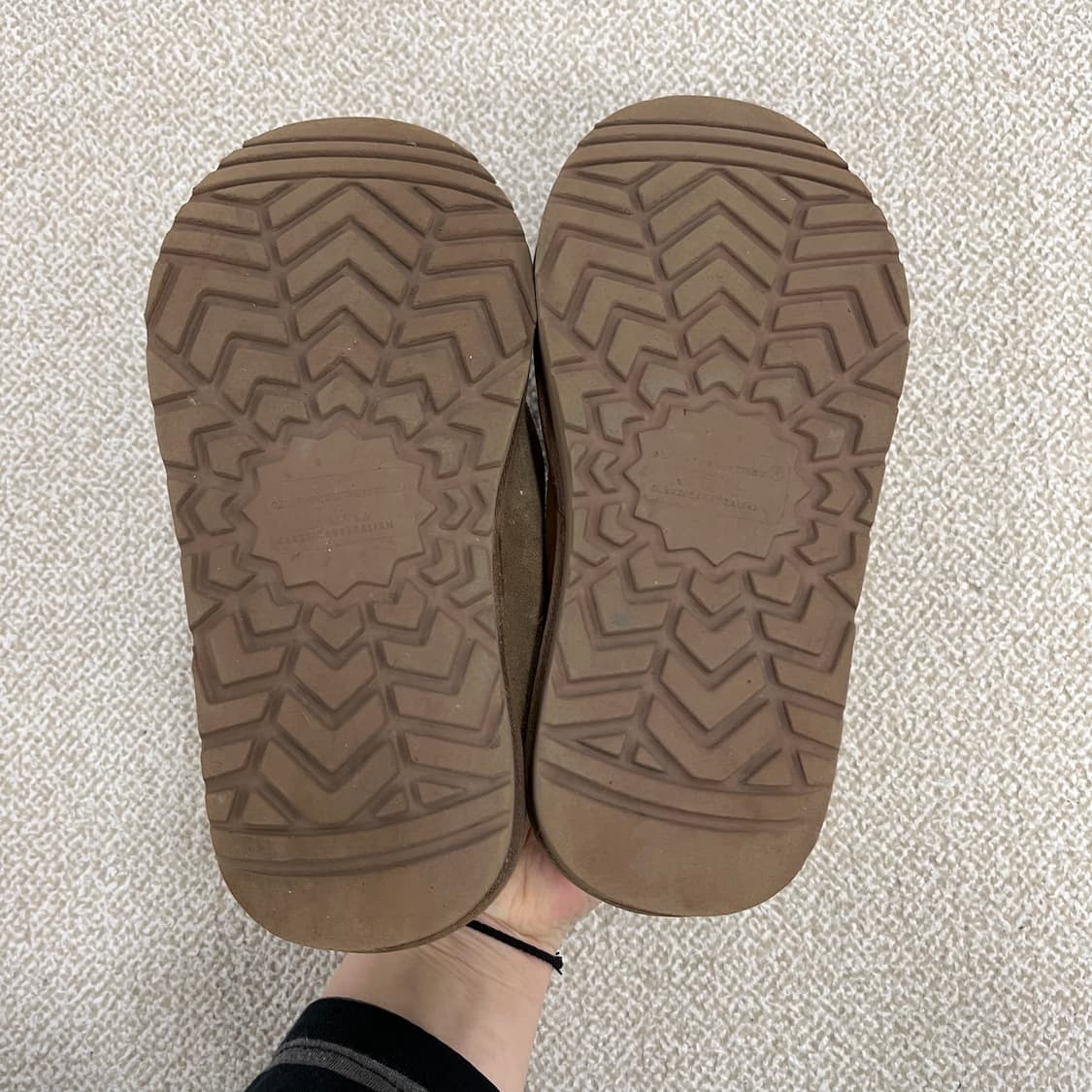 200 어그 타스만 키즈 털 슬립온 0130M2 상품이미지6