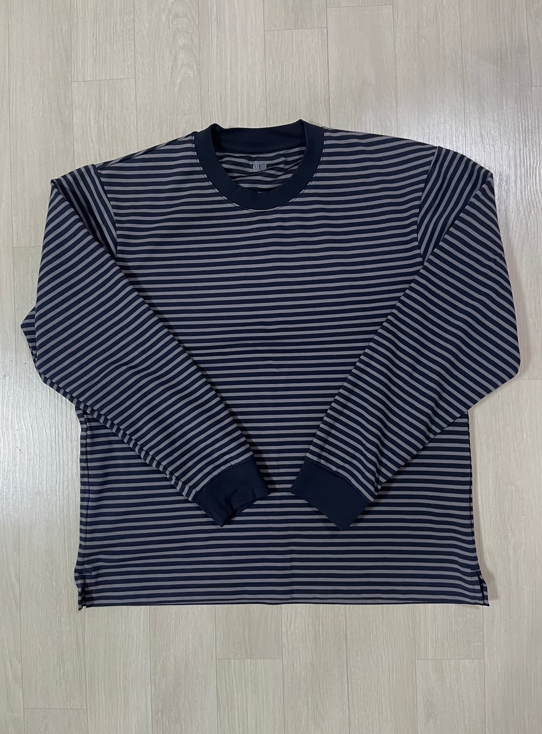 유니클로 에어리즘 코튼 스트라이프티 롱슬리브 상품이미지2